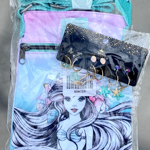 Loungefly Handbags - Ariel Crossbody✨Bag Set